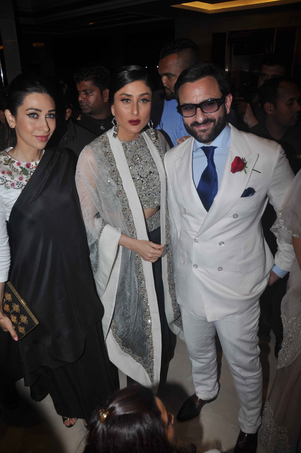 LFW 2015 Finale: Kareena Kapoor Turns Showstopper; Saif Ali Khan and Karisma Kapoor attend Anamika Khanna's show LFW 2015 Finale: Deepika Padukone, Jacqueline Fernandez and Other Celebs Grace Anamika Khanna's Show