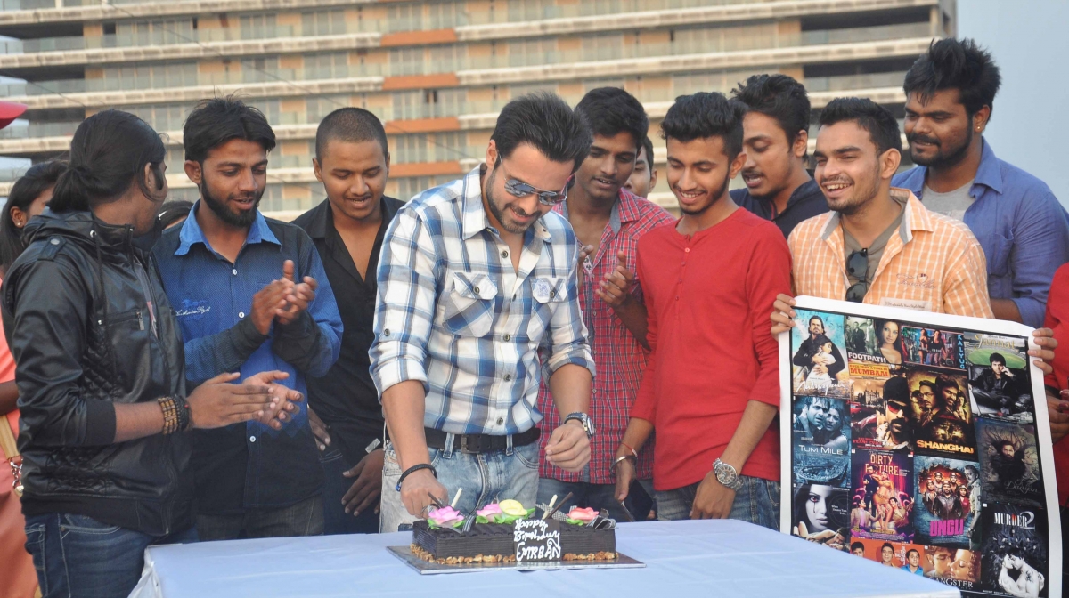 Emraan Hashmi Celebrates his 36th Birthday with Fans
