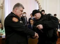 two-ukrainian-officials-arrested-for-corruption-in-front-of-tv-cameras