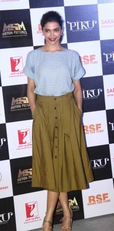 'Piku': Deepika Padukone looks stunning at the Trailer Launch 'Piku': Deepika Padukone, Amitabh Bachchan, Irrfan Khan Attend Trailer Launch