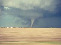 us-deadly-tornado-slams-parts-of-illinois
