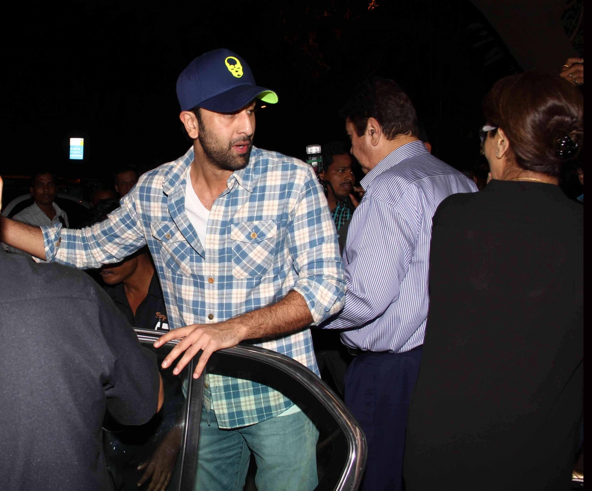 Katrina Kaif Went Out On Dinner with Ranbir Kapoor and His Family