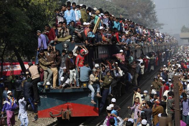 A crowded train in Dhaka.