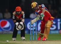 AB De Villiers RCB Naman Ojha SRH