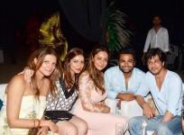 Hrithik Roshan, Sunny Leone, Shah Rukh Khan and Other Celebs' Holiday Pictures