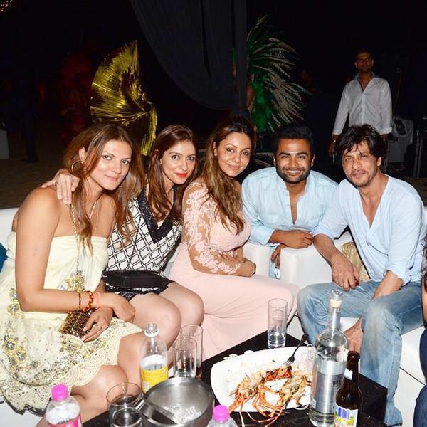 Hrithik Roshan, Sunny Leone, Shah Rukh Khan and Other Celebs' Holiday Pictures