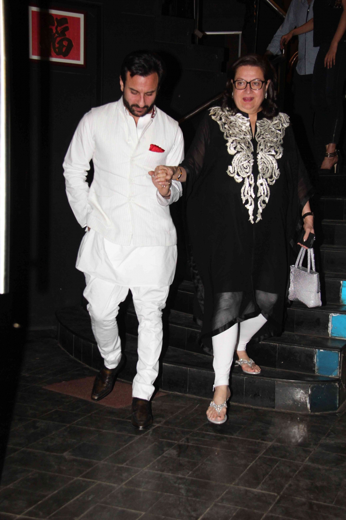 Kareena Kapoor Khan, Karisma Kapoor Celebrate Mom Babita's Birthday