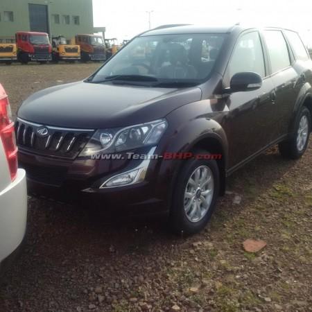 Mahindra 2015 XUV500 Facelift Spied Completely Undisguised