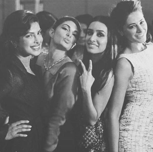 Alia Bhatt, Shraddha Kapoor, Sidharth Malhotra and Other Bollywood Celebs' Latest Candid Shots [PHOTOS]