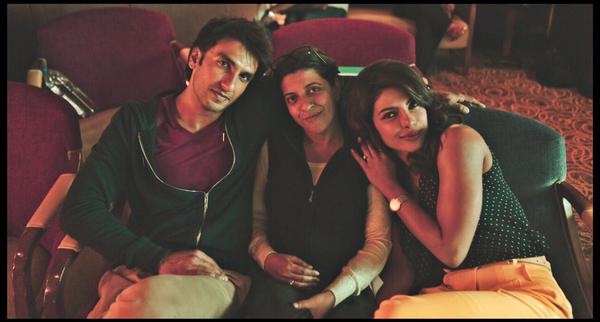 Alia Bhatt, Shraddha Kapoor, Sidharth Malhotra and Other Bollywood Celebs' Latest Candid Shots [PHOTOS]