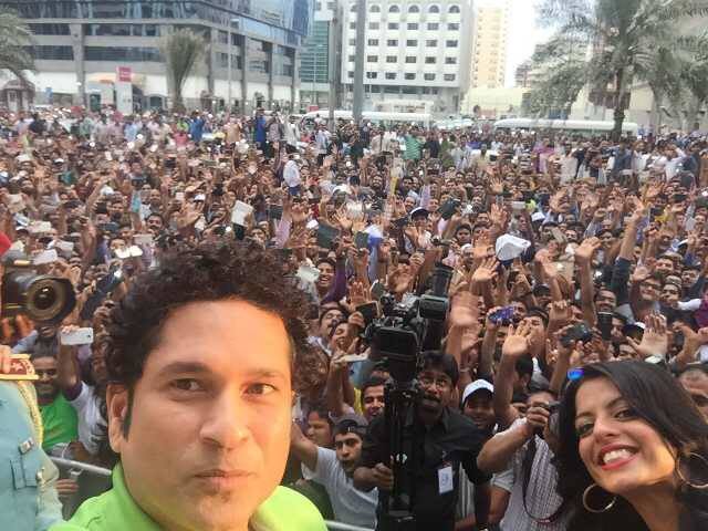 Sachin Tendulkar selfie