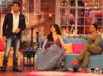 'Gabbar Is Back' Actors Akshay Kumar, Shruti Haasan Arrive At 'Comedy Nights With Kapil'