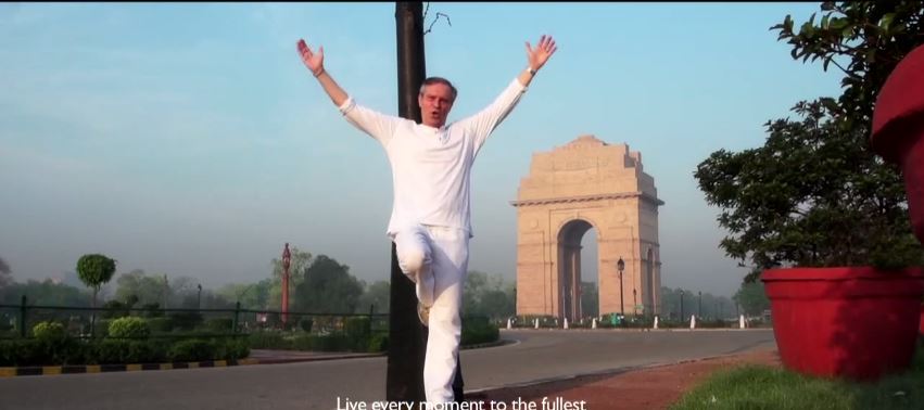 German Ambassador Michael Steiner as Shah Rukh Khan in Kal Ho Naa Ho Remake Video German Ambassador Michael Steiner