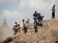 nepal-earthquake-rescuers-pull-out-woman-alive-from-debris-50-hours-after-quake