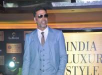 Akshay Kumar Walks The Ramp at The India Luxury Style Week 2015