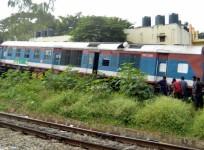 train derails