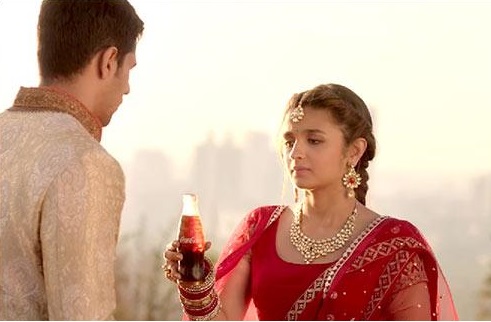 Aia Bhatt and Sidharth Malhotra as newly married couple