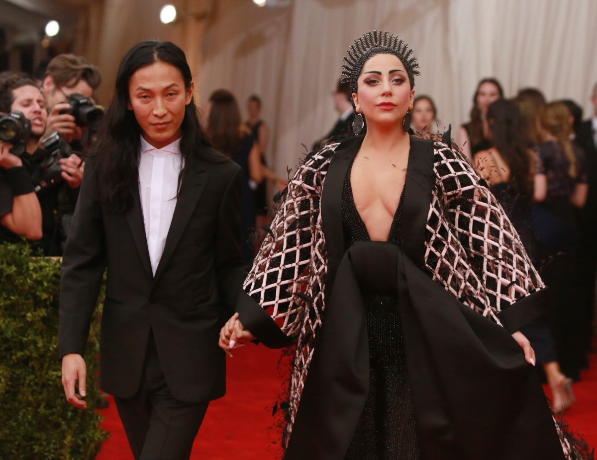 Met Gala 2015: Beyonce, Kim Kardashian, Miley Cyrus and Other Stars ...