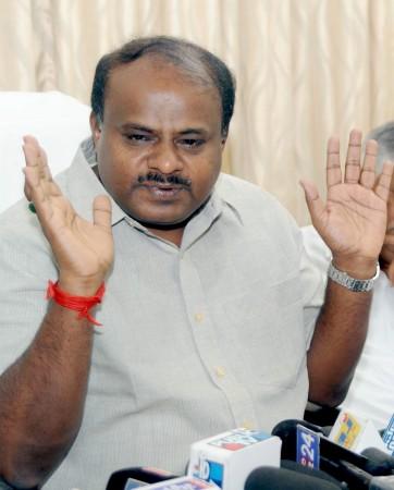 Janata Dal(Secular) leader H. D. Kumaraswamy addresses a press conference regarding sand mafia in Bengaluru, on Jan 5, 2015. ( Kumaraswamy