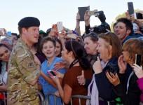 prince-harry-wows-the-crowd-outside-the-sydney-opera-house