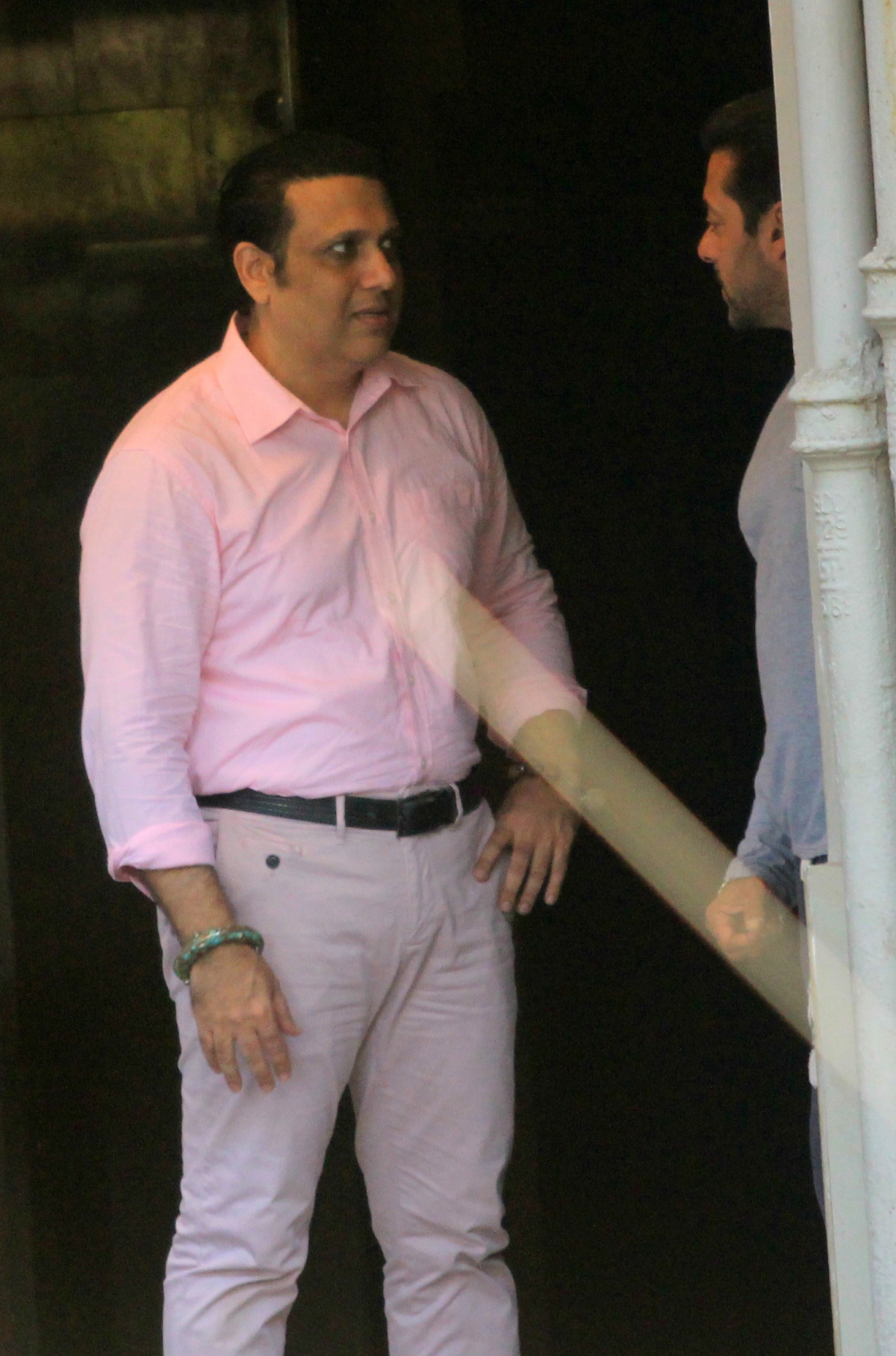 Kareena Kapoor Khan, Varun Dhawan, Hrithik Roshan and Other Celebs Visit Salman Khan's Residence