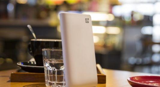 OnePlus Launches 10,000mAh Power Bank In India For Rs. 1,399: OnePlus Two Is Still Missing OnePlus Launches 10,000mAh Power Bank In India For Rs. 1,399: OnePlus Two Is Still Missing