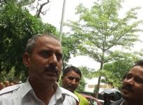 woman thrashed by traffic cop Delhi