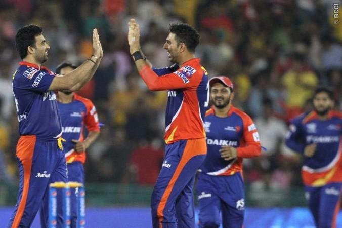 Delhi Daredevils bowler Zaheer Khan celebrates with Yuvraj Singh after dismissing CSK skipper MS Dhoni Zaheer Khan Yuvraj Singh Delhi Daredevils
