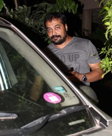 Anurag Kashyap Anushka Sharma, Arjun Kapoor and Other B-Town Celebs At Ranbir Kapoor's Residence
