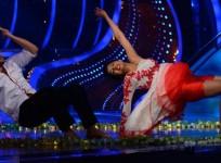 'Nach Baliye 7': Aishwarya's Husband Rohit Nag's Face Swells Up After Repeated Slaps