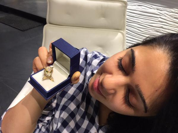Charmme Kaur shows diamond ring Charmme Kaur shows diamond ring
