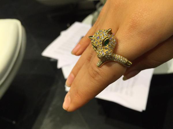 Charmme's lion-shaped diamond ring Charmme's lion-shaped diamond ring