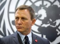 Daniel Craig
