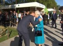 queen-welcomes-prince-harry-at-chelsea-flower-show
