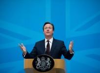 david-cameron-fails-to-distract-from-immigration-figures-embarrassment-with-crackdown-claims