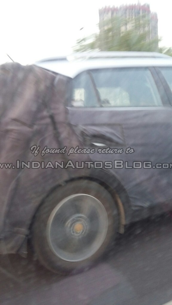 Hyundai ix25 Compact SUV Spied
