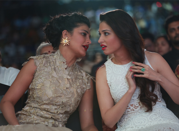 Tamannaah and Shruti Haasan at Idea South Filmfare Awards 2014 Tamannaah and Shruti Haasan at Idea South Filmfare Awards 2014