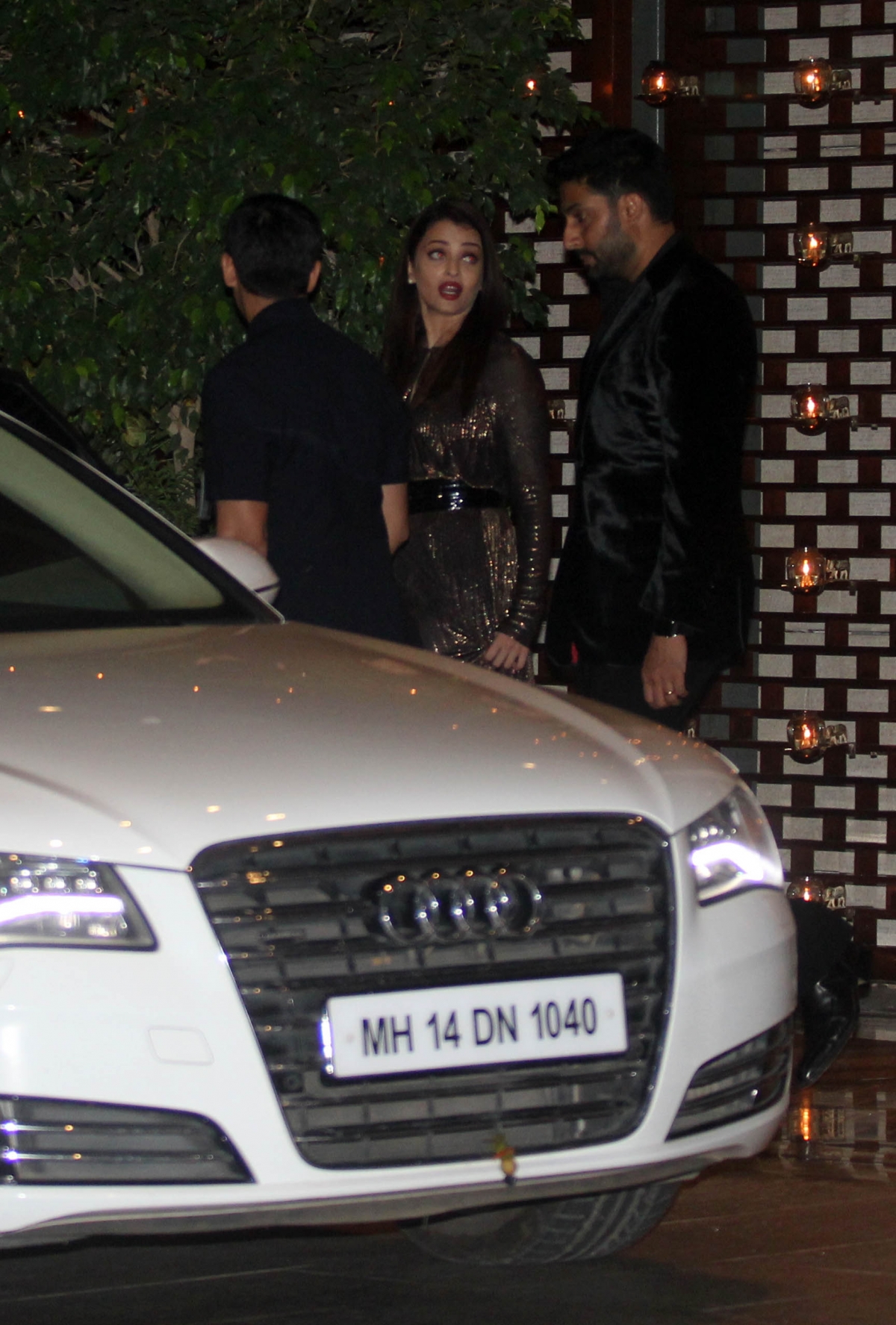 Aishwarya Rai, Abhishek Bachchan and Other B-Town Celebs Attend Ambani's Victory Bash for Mumbai Indians