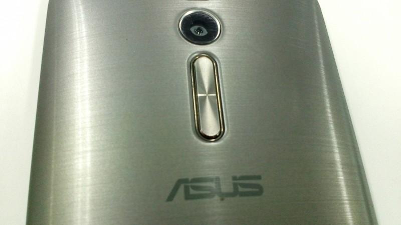 ASUS will retain the volume rocker button below rear camera sensor but will install 2 flash modules on both sides of the camera at ZenFone 3: Representational Image ASUS will retain the volume rocker button below rear camera sensor but will install 2 flash modules on both sides of the camera at ZenFone 3