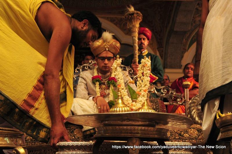 Yaduveer Wadiyar Crowned 'Maharaja' Of Mysore [PHOTOS] - IBTimes India