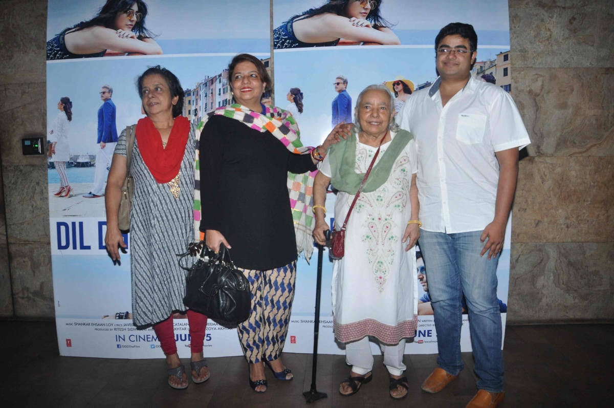 Celebs attend special screening of 'Dil Dhadakne Do' Special screening of 'Dil Dhadakne Do'