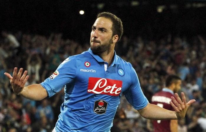 Napoli striker Gonzalo Higuain could be set for a transfer to an English Premier League club Gonzalo Higuain Napoli