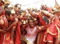'Selfie Le Le Re' Song still from 'Bajrangi Bhaijaan'