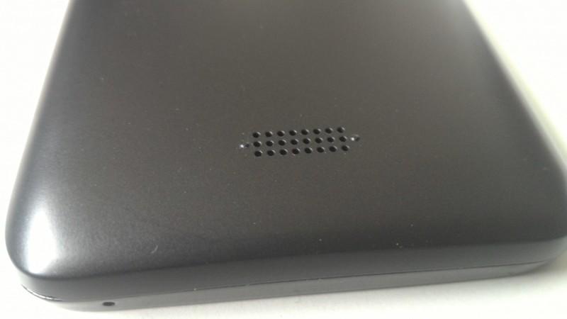 Huawei Honor Bee Review: Speaker mesh has been housed at the bottom of the rear Huawei Honor Bee Review