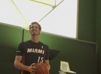 andy-murray-fails-to-find-the-net-in-a-halfcourt-challenge