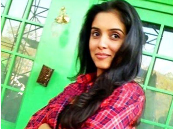 Asin without Makeup