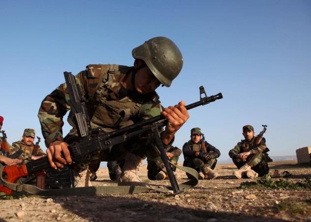 Volunteers from the Yazidi sect who have joined the Kurdish peshmerga forces to fight against Islamic State militants, take part in a training on the outskirts of the town of Sinjar Volunteers from the Yazidi sect who have joined the Kurdish peshmerga forces to fight against Islamic State militants, take part in a training on the outskirts of the town of Sinjar