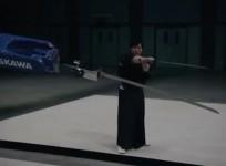 robot-and-japanese-master-swordsman-compete-in-armed-challenge