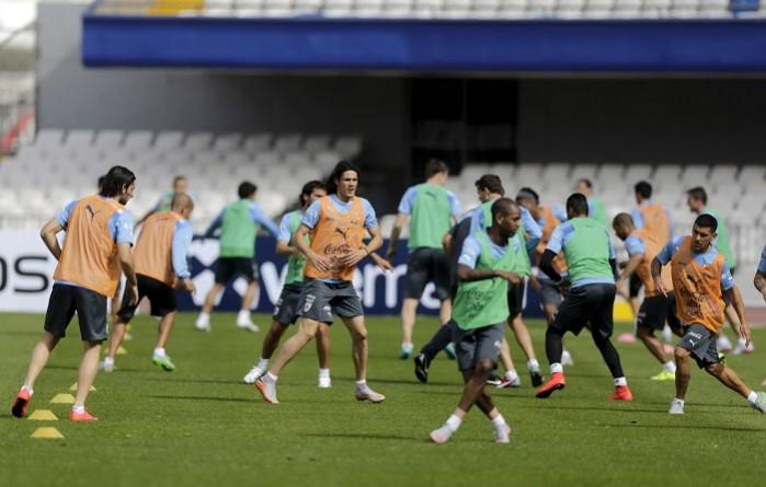 Uruguay players practice ahead of their first match of the Copa America 2015 against Jamaica. Uruguay