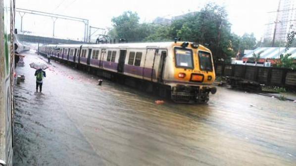 Heavy Rainfall Paralyses Suburban Railway Network in Mumbai Mumbai Rains